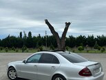 Mercedes E 270-4