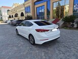 Hyundai Elantra-5