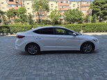 Hyundai Elantra-16
