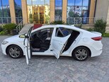 Hyundai Elantra-17
