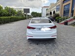 Hyundai Elantra-6