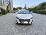 Hyundai Elantra-1