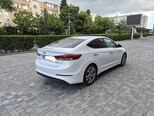 Hyundai Elantra-7