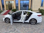 Hyundai Elantra-15