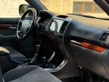 Toyota Land Cruiser Prado-5
