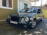Mercedes E 220-1