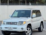 Mitsubishi Pajero io-8
