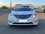 Hyundai Sonata-4