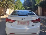 Hyundai Elantra-15