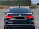 Volkswagen Jetta-13
