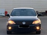 Volkswagen Jetta-1