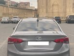 Hyundai Accent-12