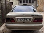 Mercedes E 220-3