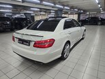Mercedes E 250-8