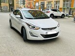 Hyundai Elantra-13
