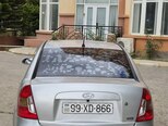 Hyundai Accent-4