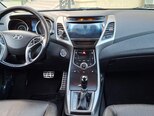 Hyundai Elantra-9