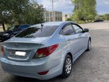 Hyundai Accent-2
