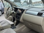 Nissan Tiida-15
