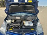 Toyota Prius-13
