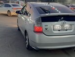Toyota Prius-12