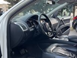 Audi Q7-15