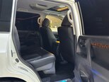 Toyota Land Cruiser-16