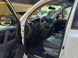 Toyota Land Cruiser-13