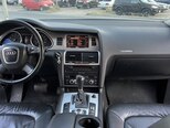 Audi Q7-12