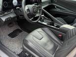 Hyundai Elantra-12