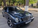 Mercedes E 220-1