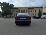 Mercedes E 240-4