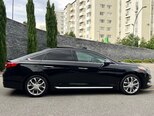 Hyundai Sonata-5
