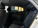 Hyundai Accent-12