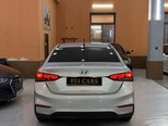 Hyundai Accent-13