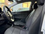 Hyundai Accent-14