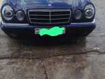 Mercedes E 320-1
