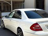 Mercedes E 320-11