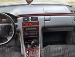 Mercedes E 270-4