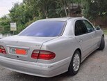 Mercedes E 270-3