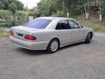 Mercedes E 270-6