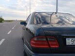Mercedes E 200-5