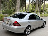 Mercedes C 320-11