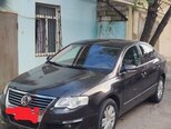 Volkswagen Passat-1