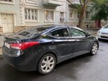 Hyundai Elantra-9