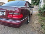 Mercedes E 230-7