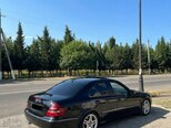 Mercedes E 270-9