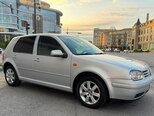 Volkswagen Golf-11