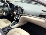 Hyundai Elantra-13
