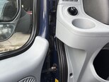 Ford Transit-12